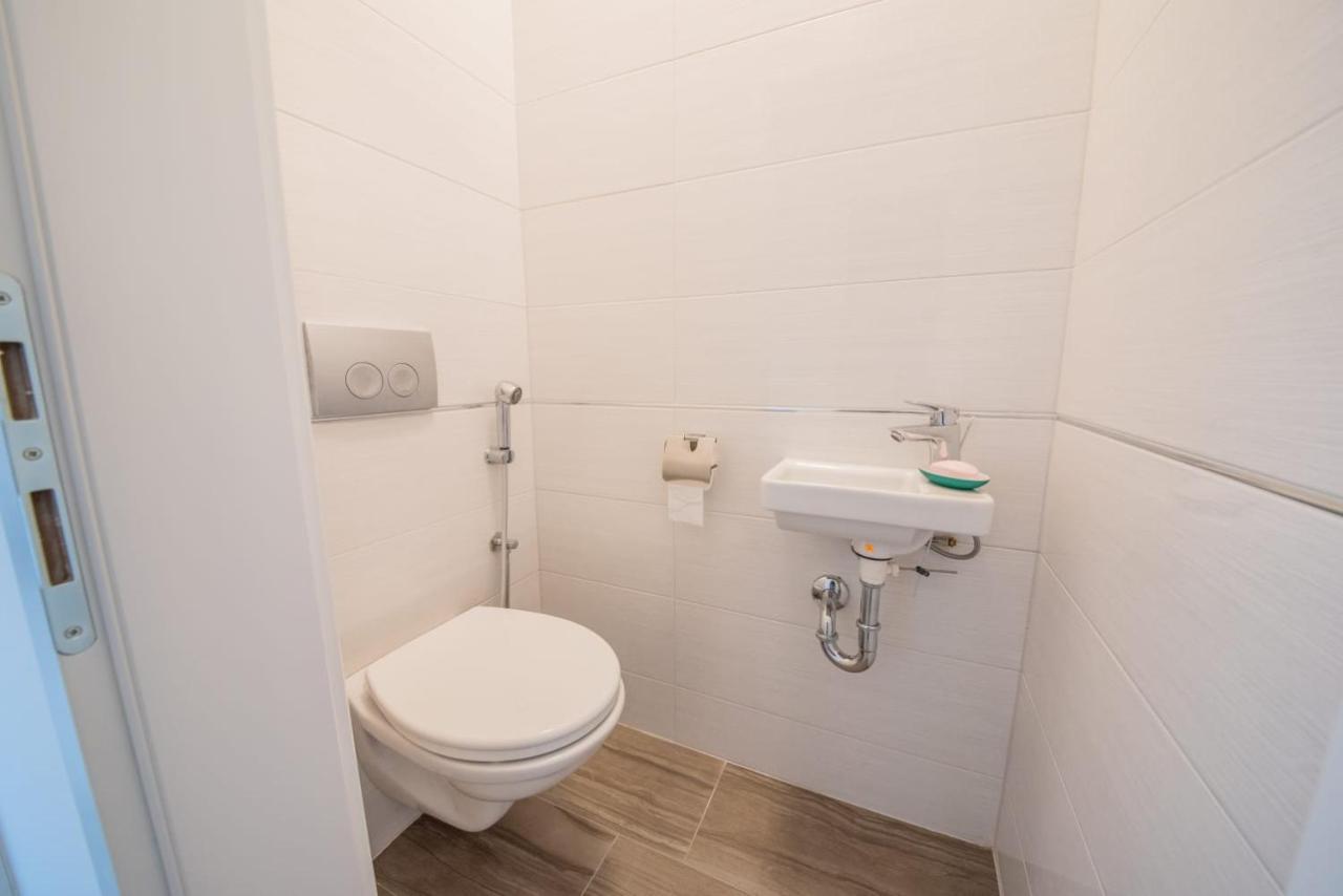 Apartman Pau Нин Екстериор снимка